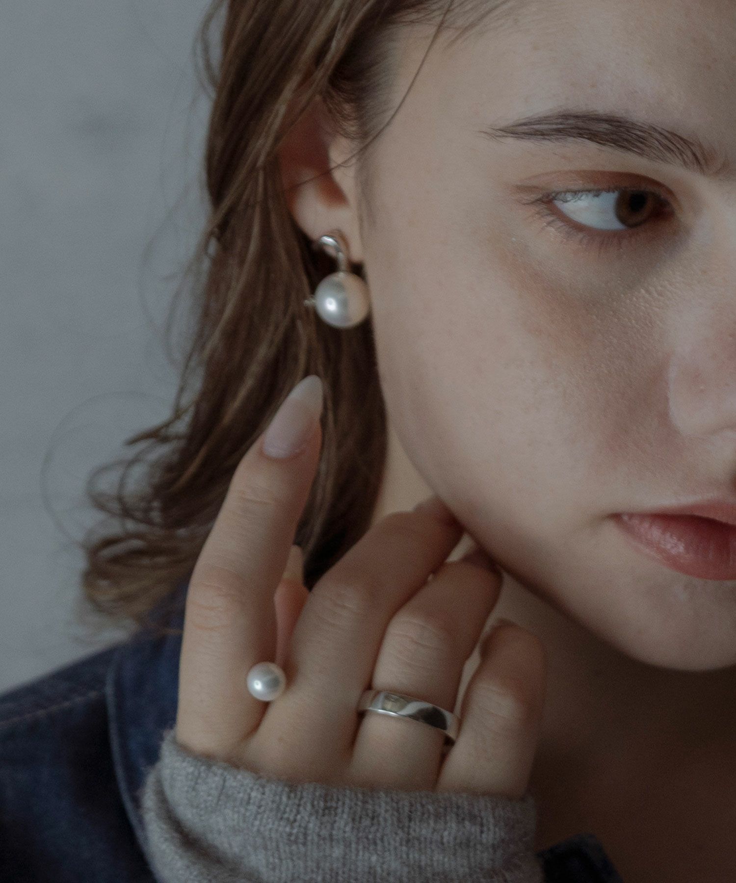 ポリッシュパールニュアンスピアス