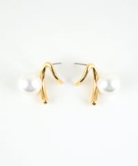 ポリッシュパールニュアンスピアス