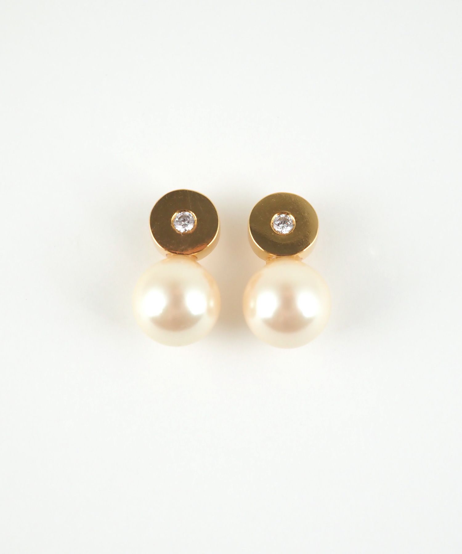 シェルパールジルコニアメタルピアス