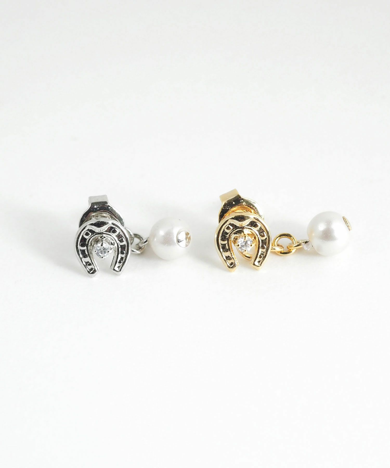 ホースシューパールバックキャッチピアス