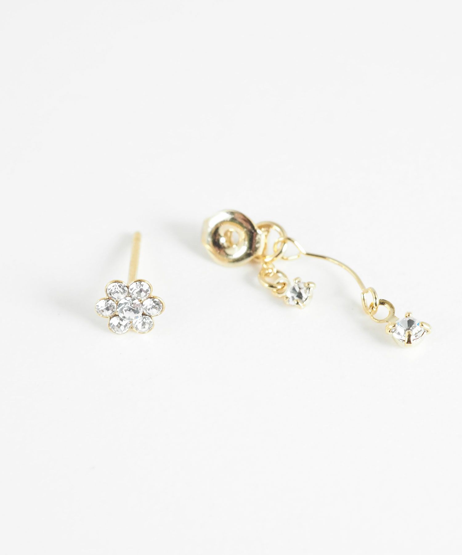 フラワービジューバックキャッチピアス