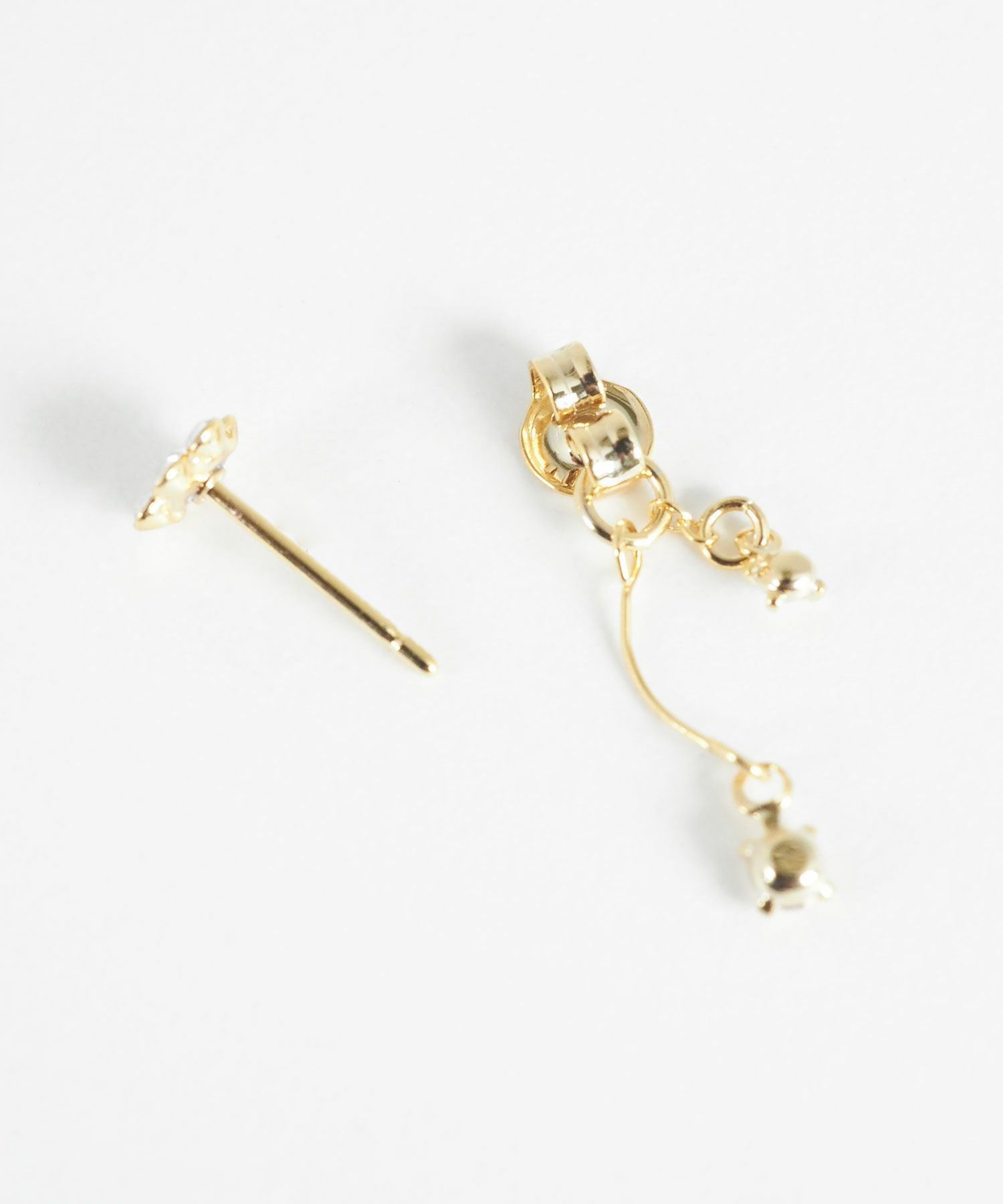 フラワービジューバックキャッチピアス