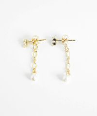 トライアングル＆パールバックキャッチピアス