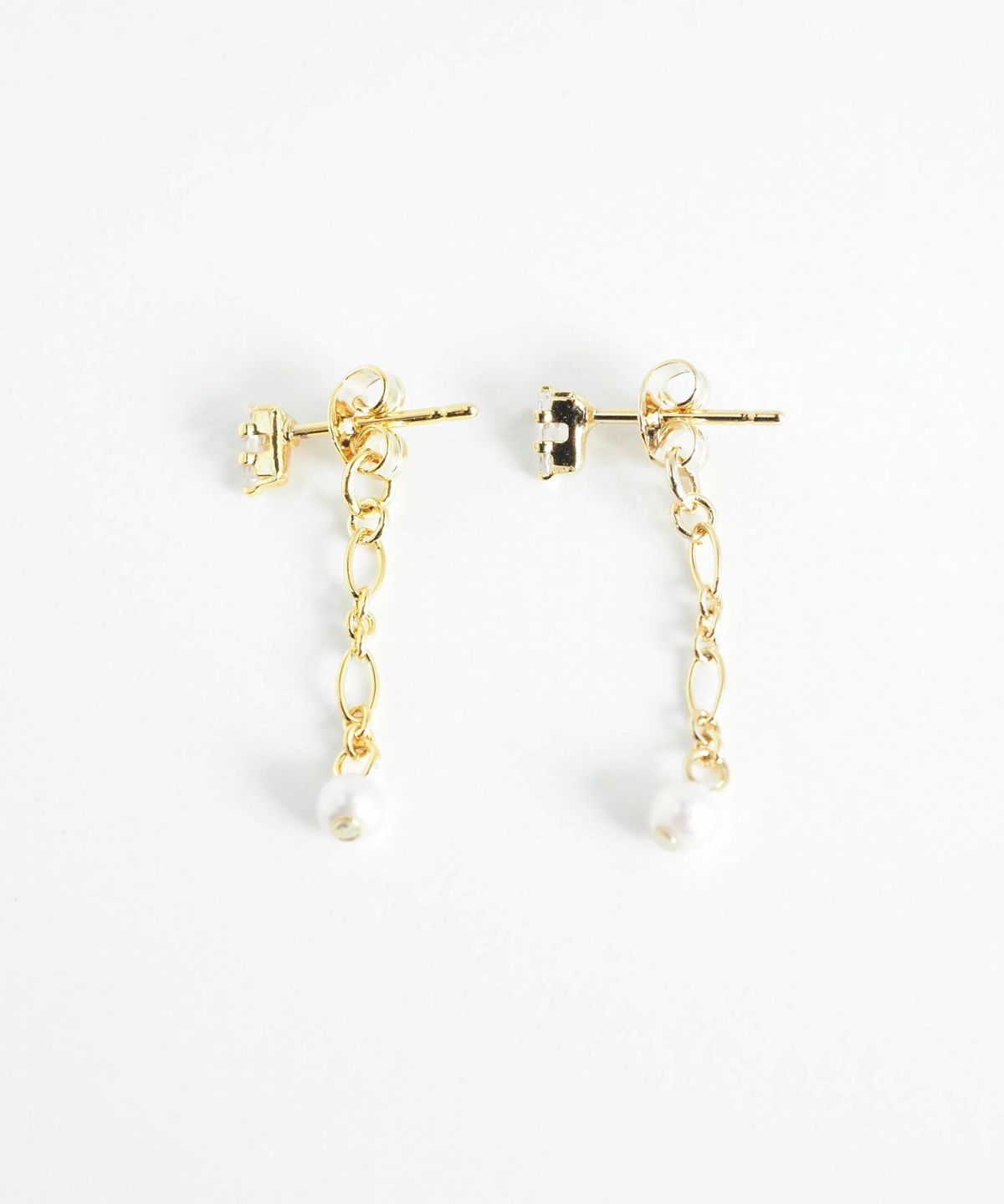 トライアングル＆パールバックキャッチピアス