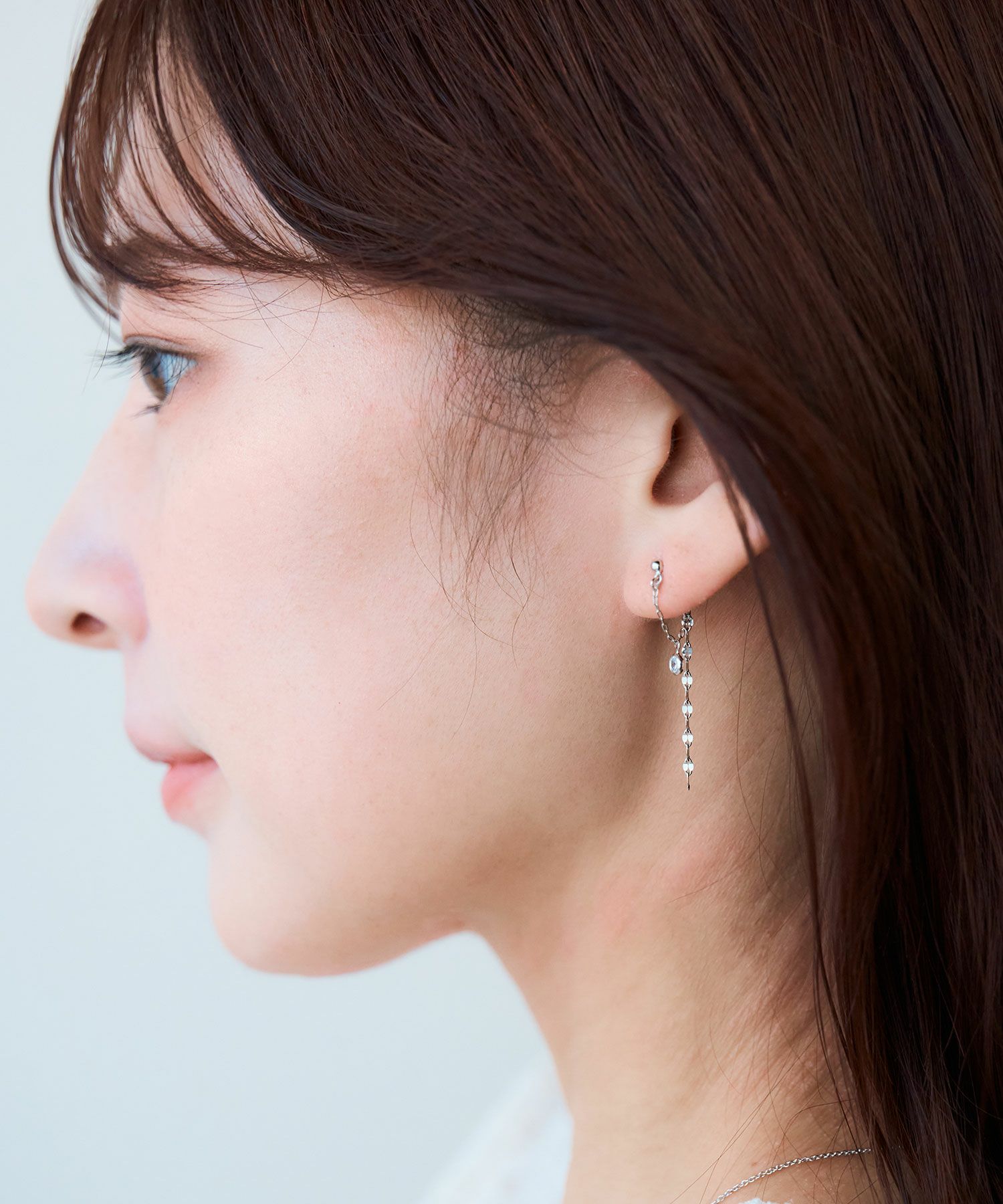 ビジュー＆ペタルチェーンバックキャッチピアス