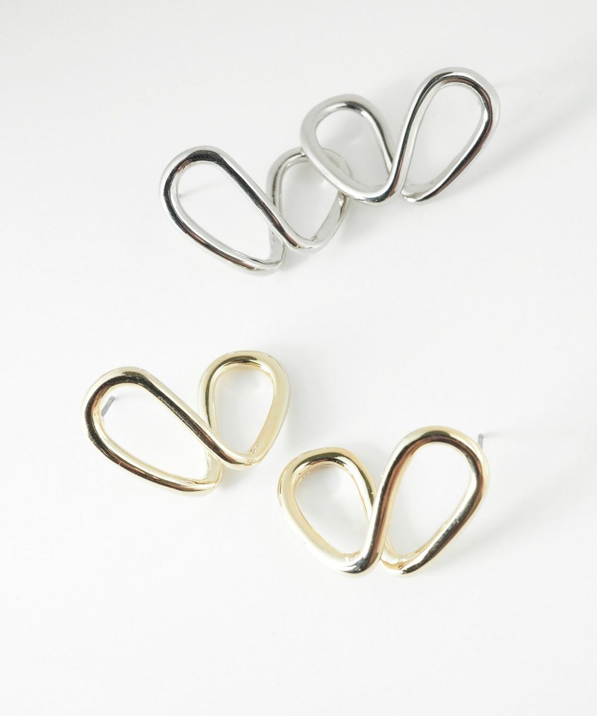 ニュアンスメタルハートピアス【MUK lucenzio】