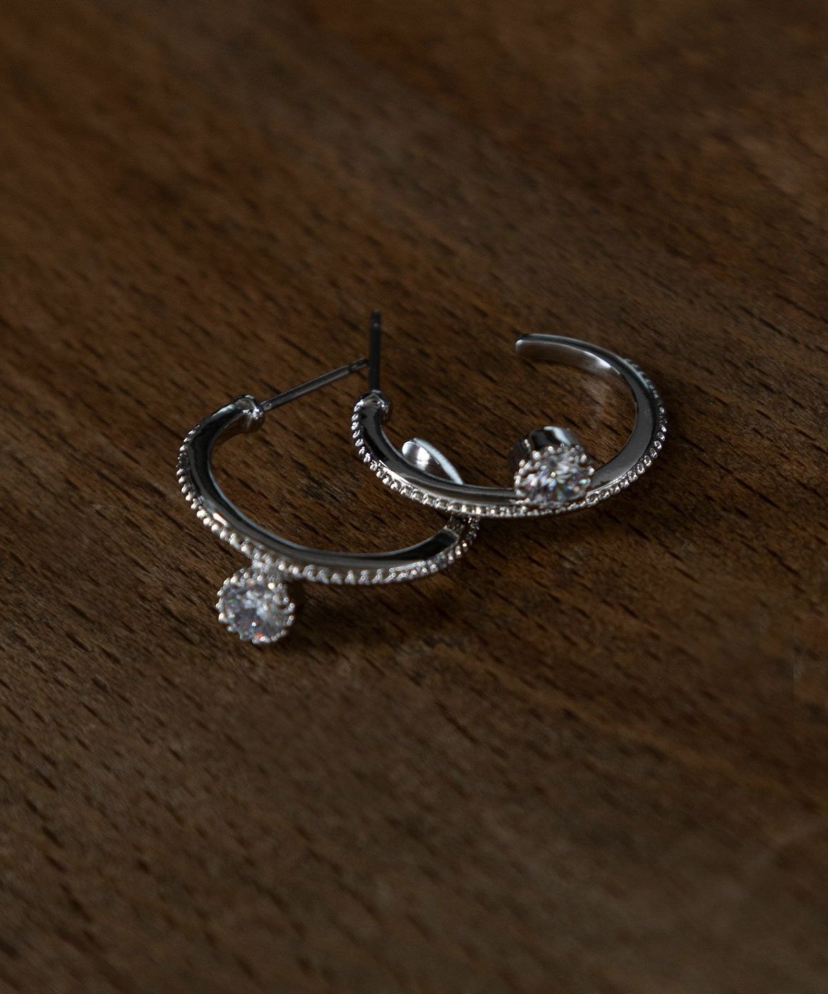 メタルキュービックジルコニアピアス