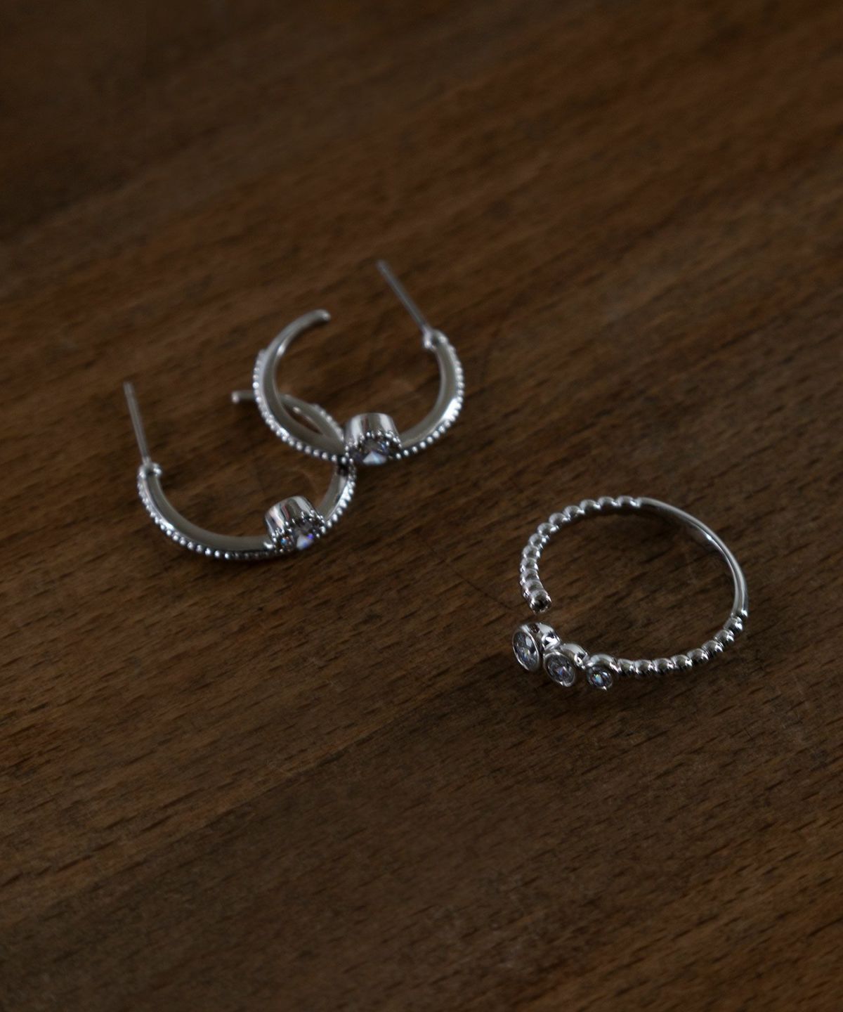 メタルキュービックジルコニアピアス