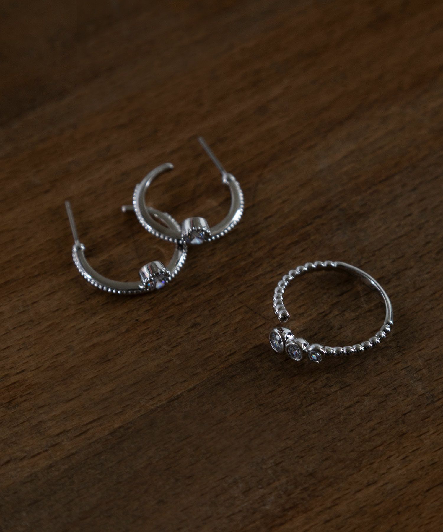 メタルキュービックジルコニアピアス