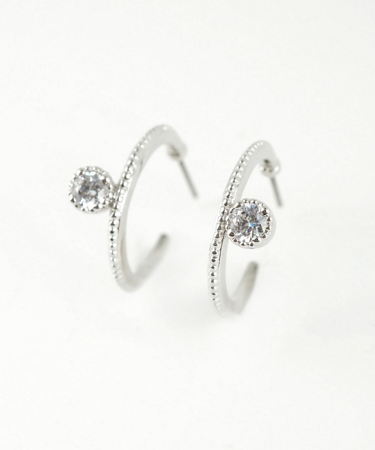 メタルキュービックジルコニアピアス