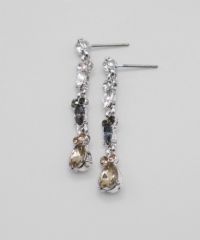 ドロップモチーフブラックストーンロングチタンポストピアス