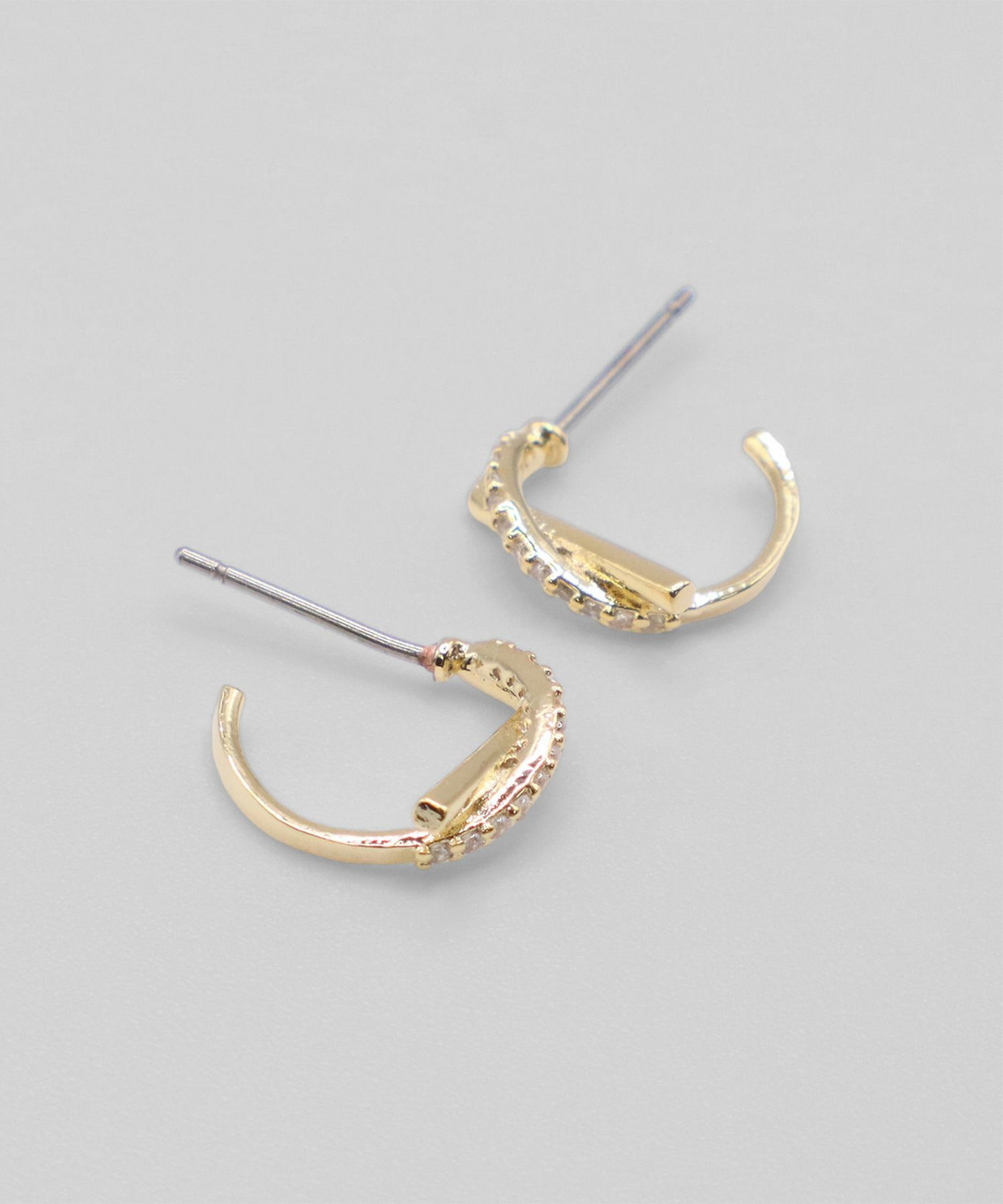 クロスラインフープチタンポストピアス