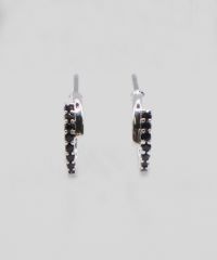 ストーンラインフープチタンポストピアス