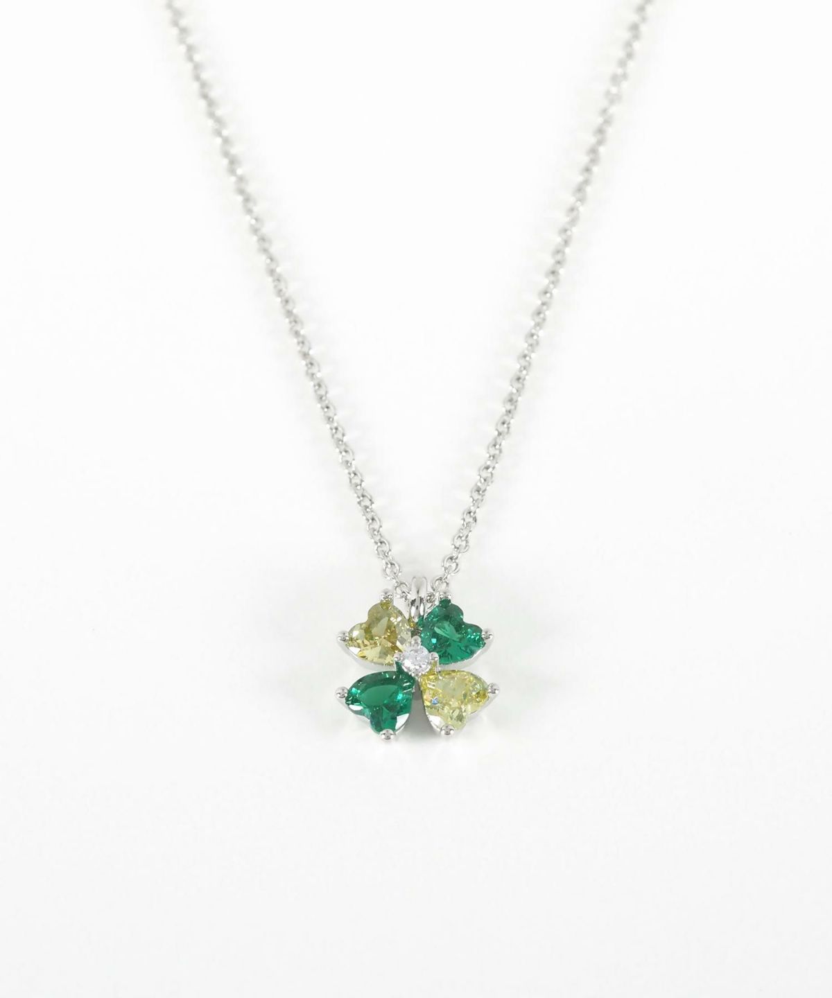 クローバービジューペンダント