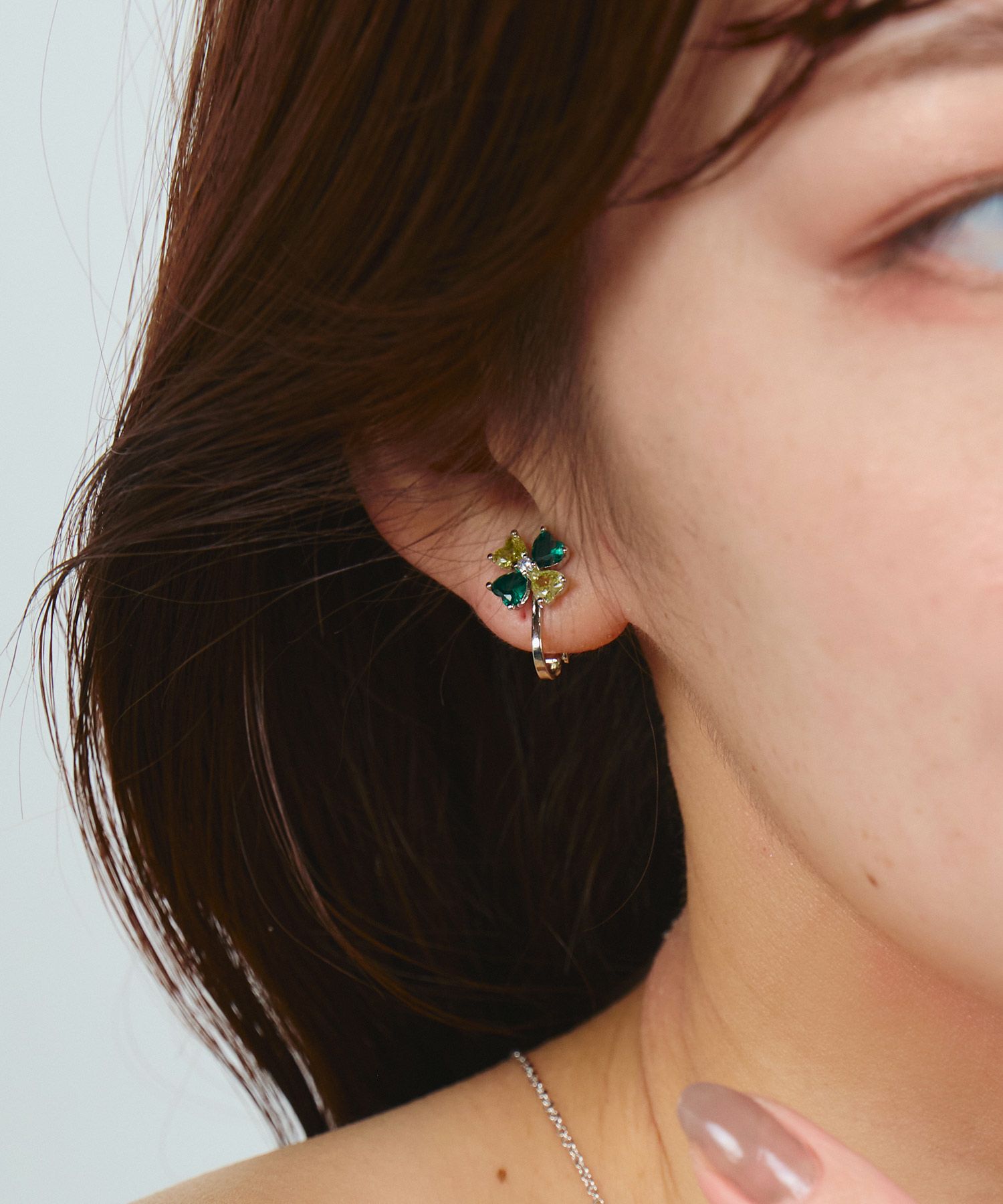 クローバービジューイヤリング