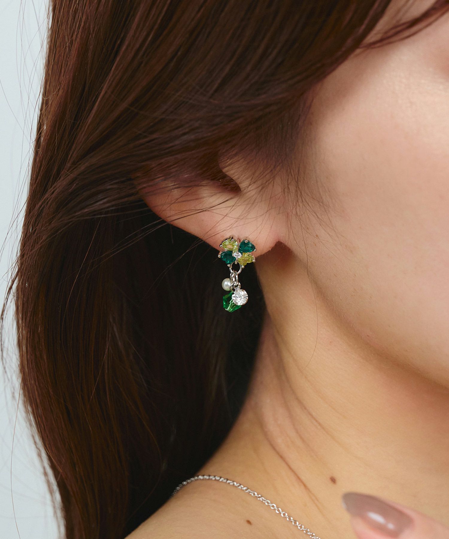 クローバービジューパールチタンポストピアス