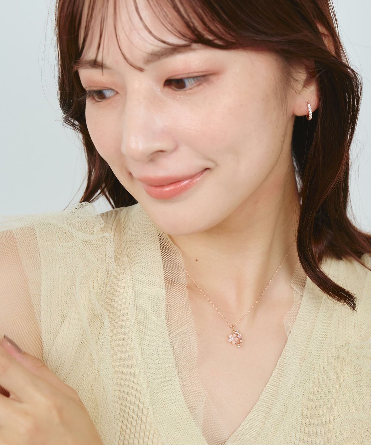 ピンク蝶貝フラワーハートフイユネックレス