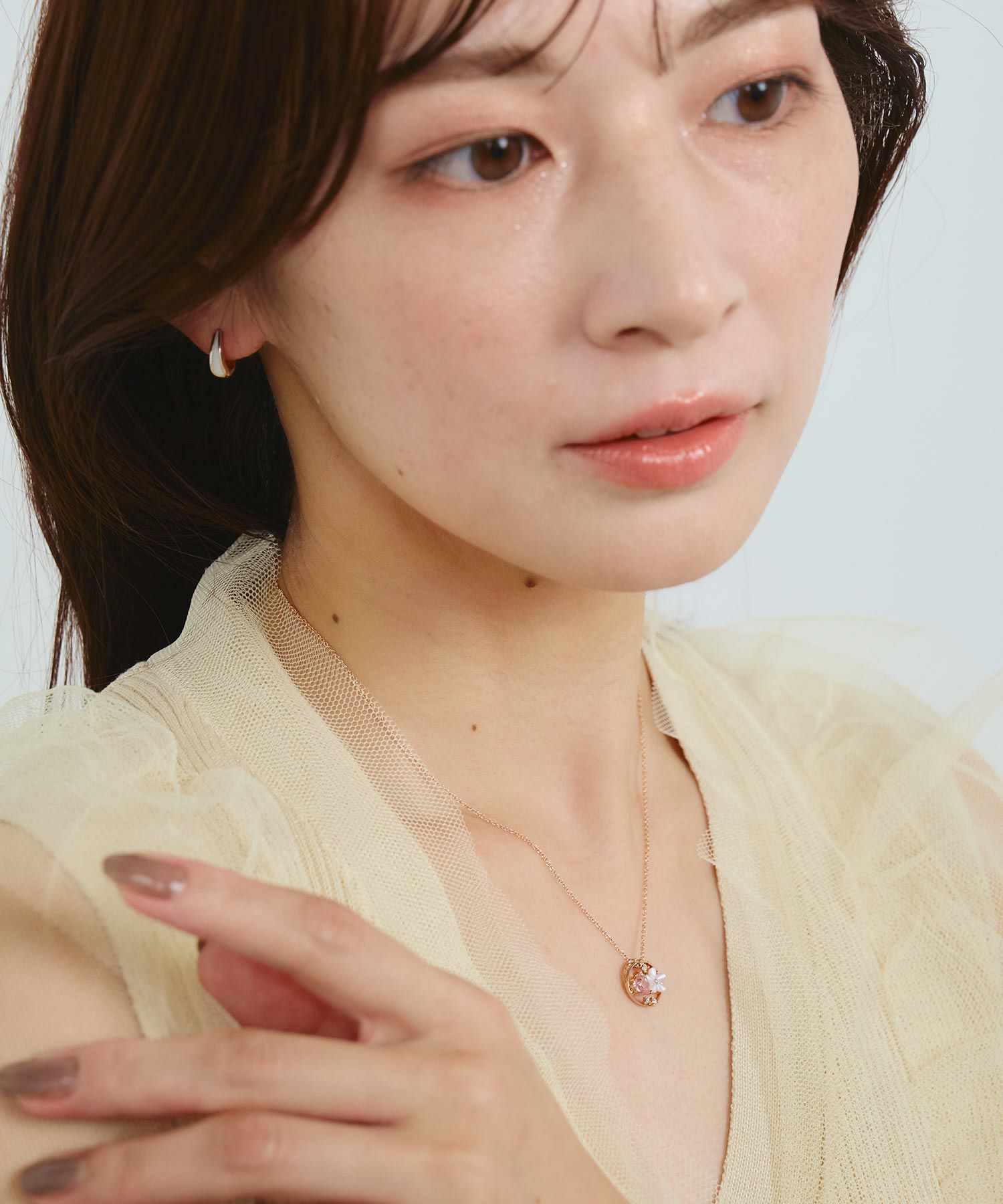 ピンク蝶貝フラワーハートラウンドネックレス