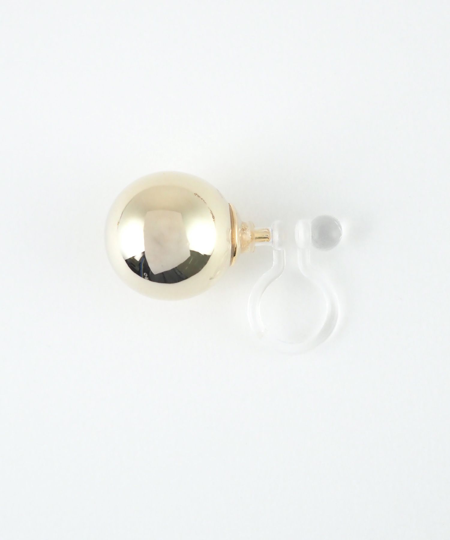 メタルボール樹脂ノンホールイヤリング【ISS】