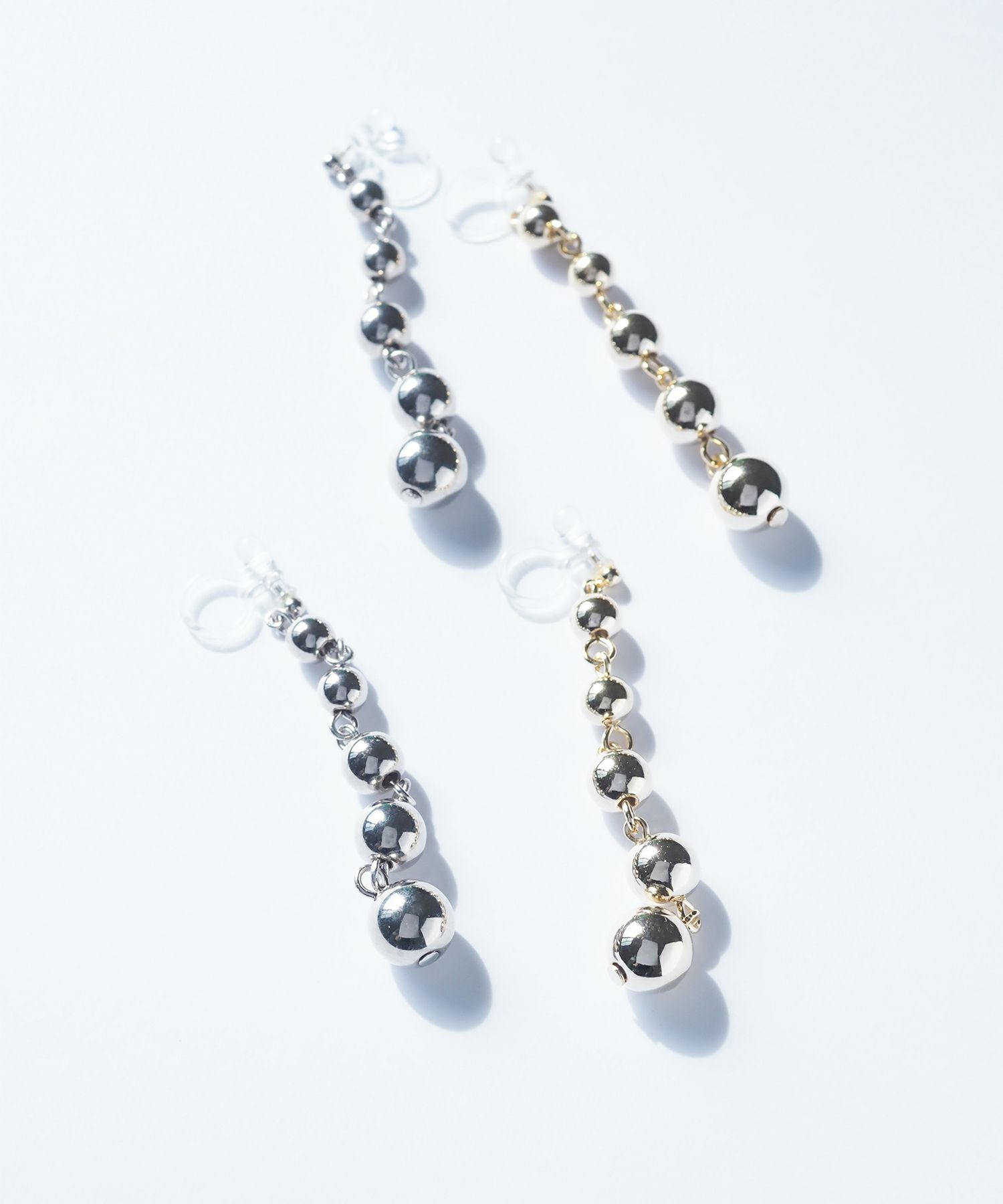 メタルボールロング樹脂ノンホールイヤリング【ISS】