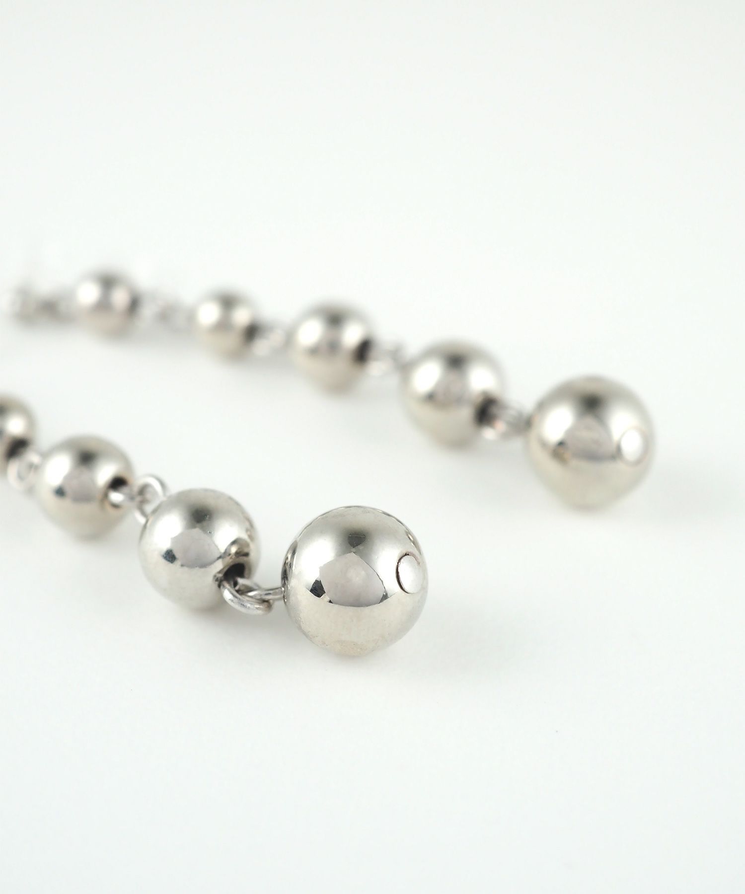 メタルボールロング樹脂ノンホールイヤリング【ISS】