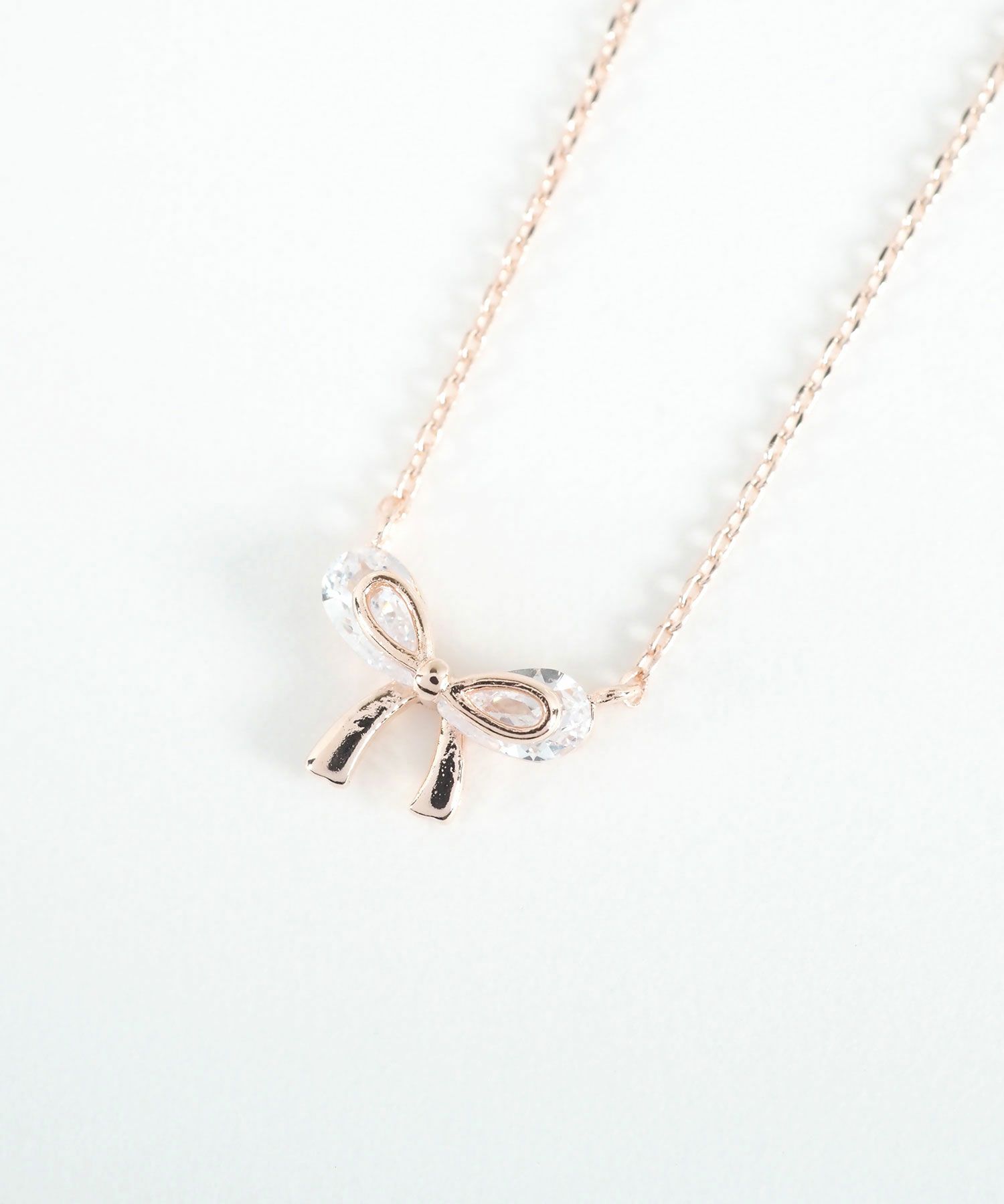 キュービックメタリックリボンネックレス