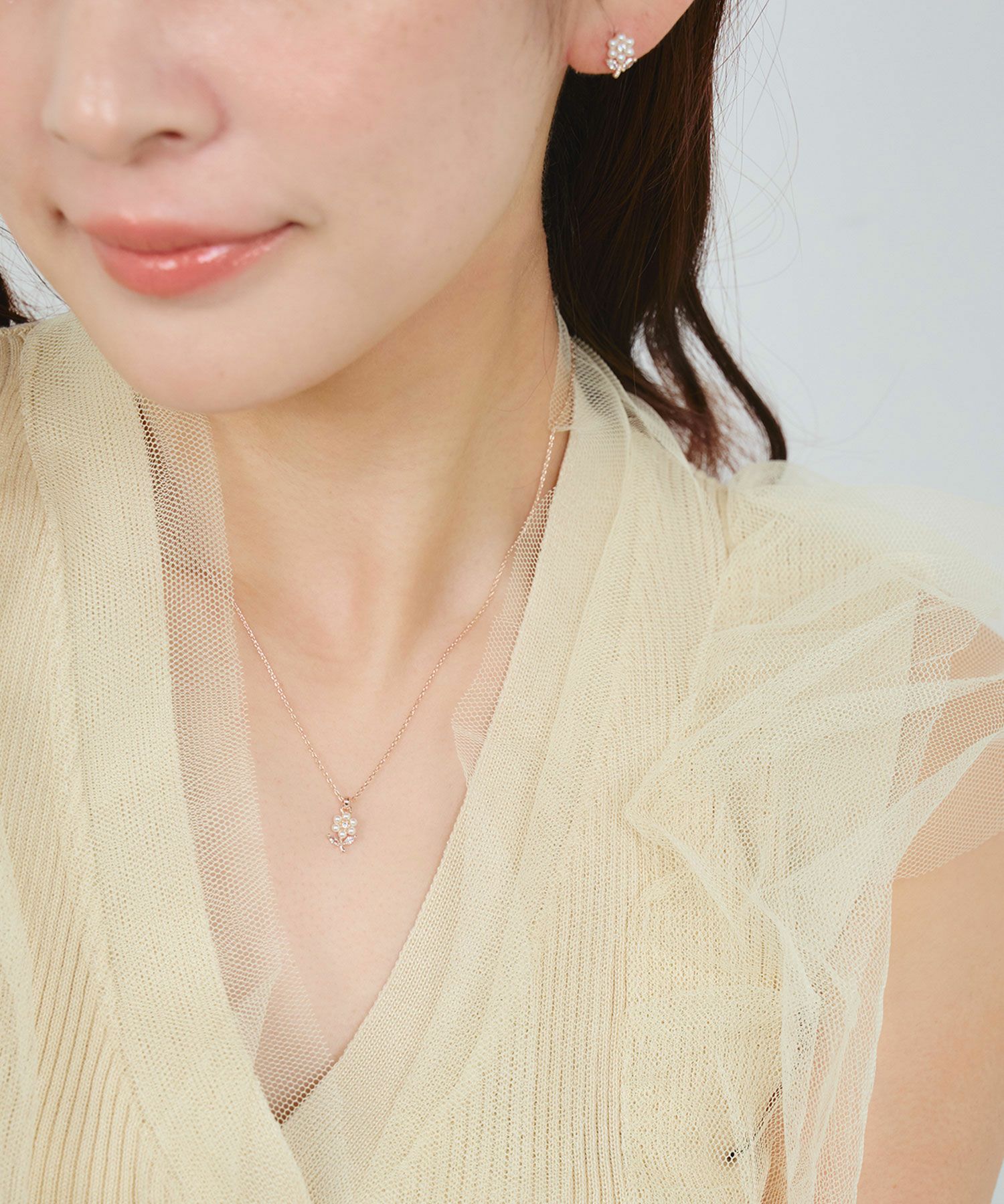 パールフルールネックレス