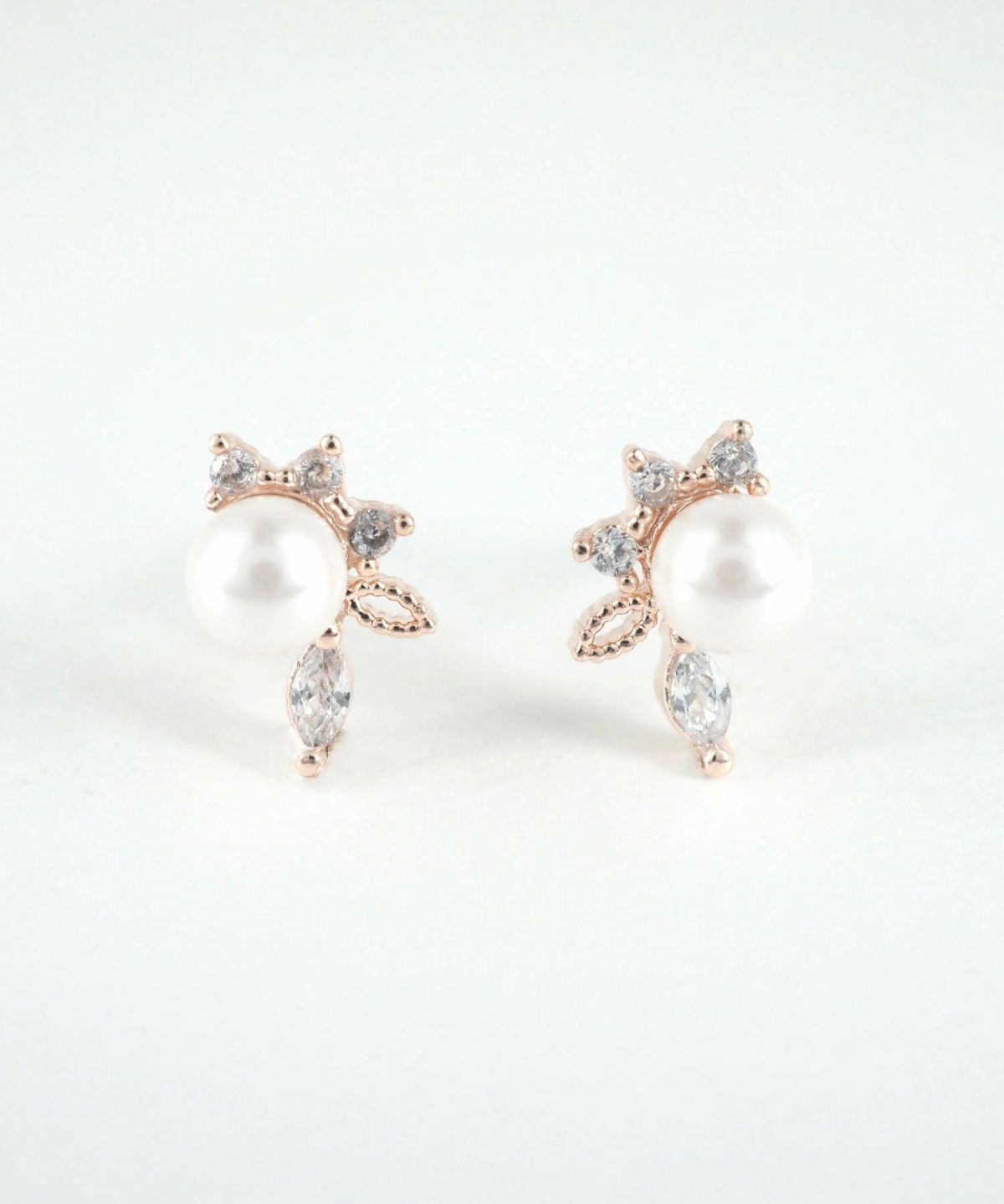 ナウパカパールチタンポストピアス