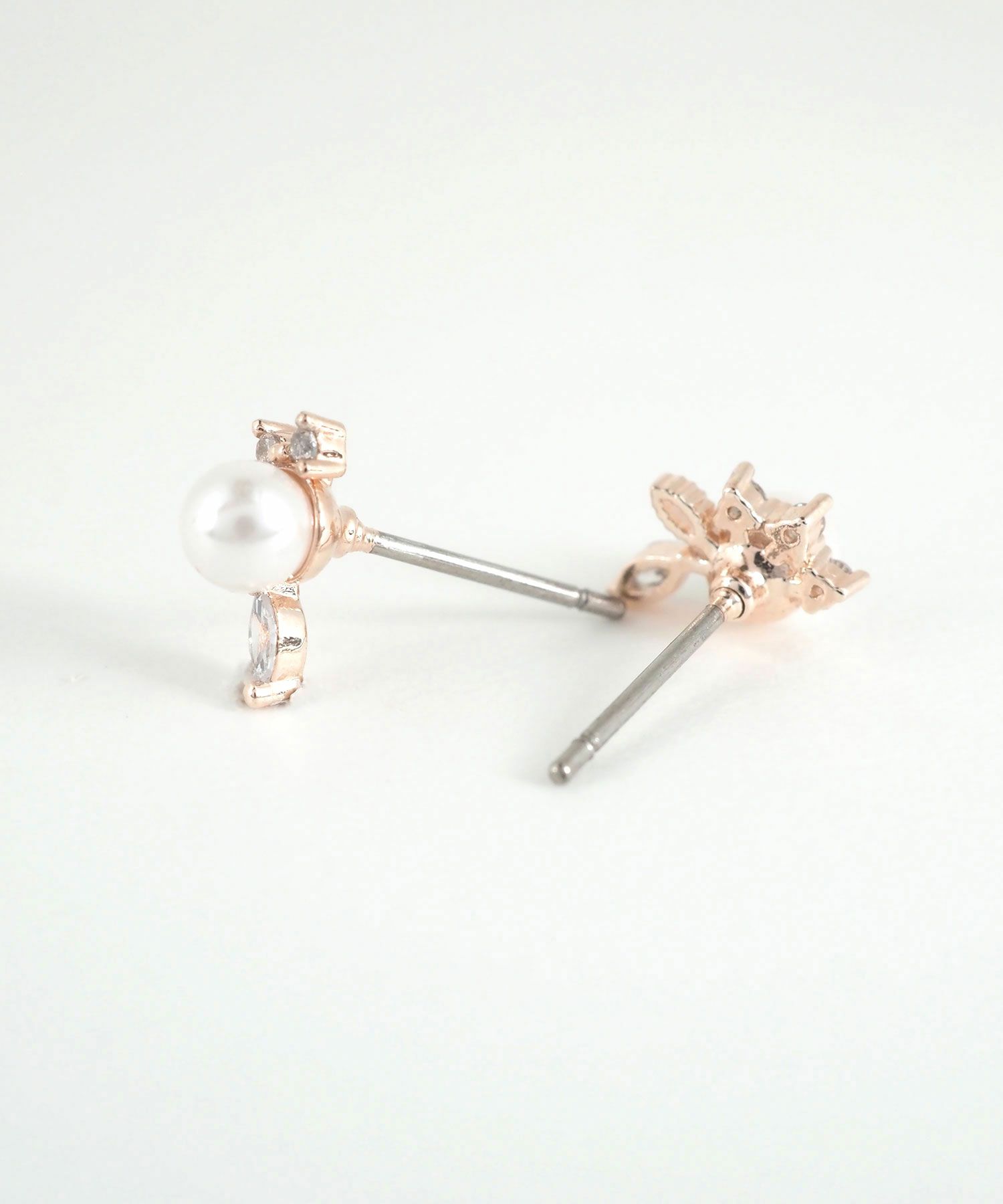 ナウパカパールチタンポストピアス