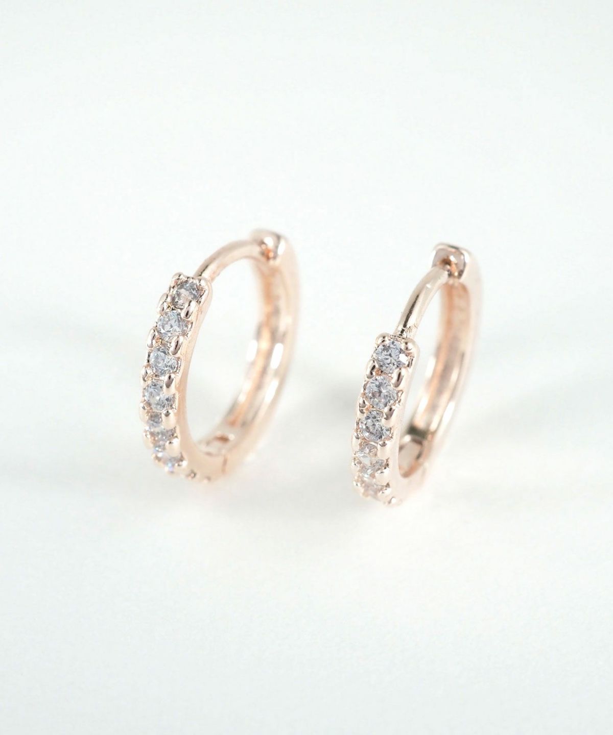 ラインストーンワンタッチピアス