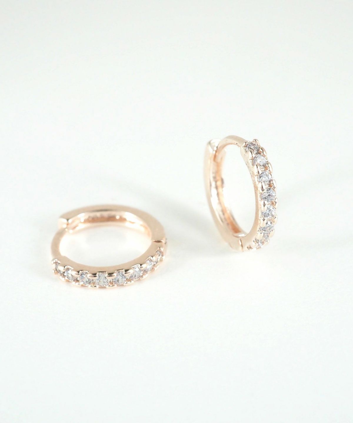 ラインストーンワンタッチピアス