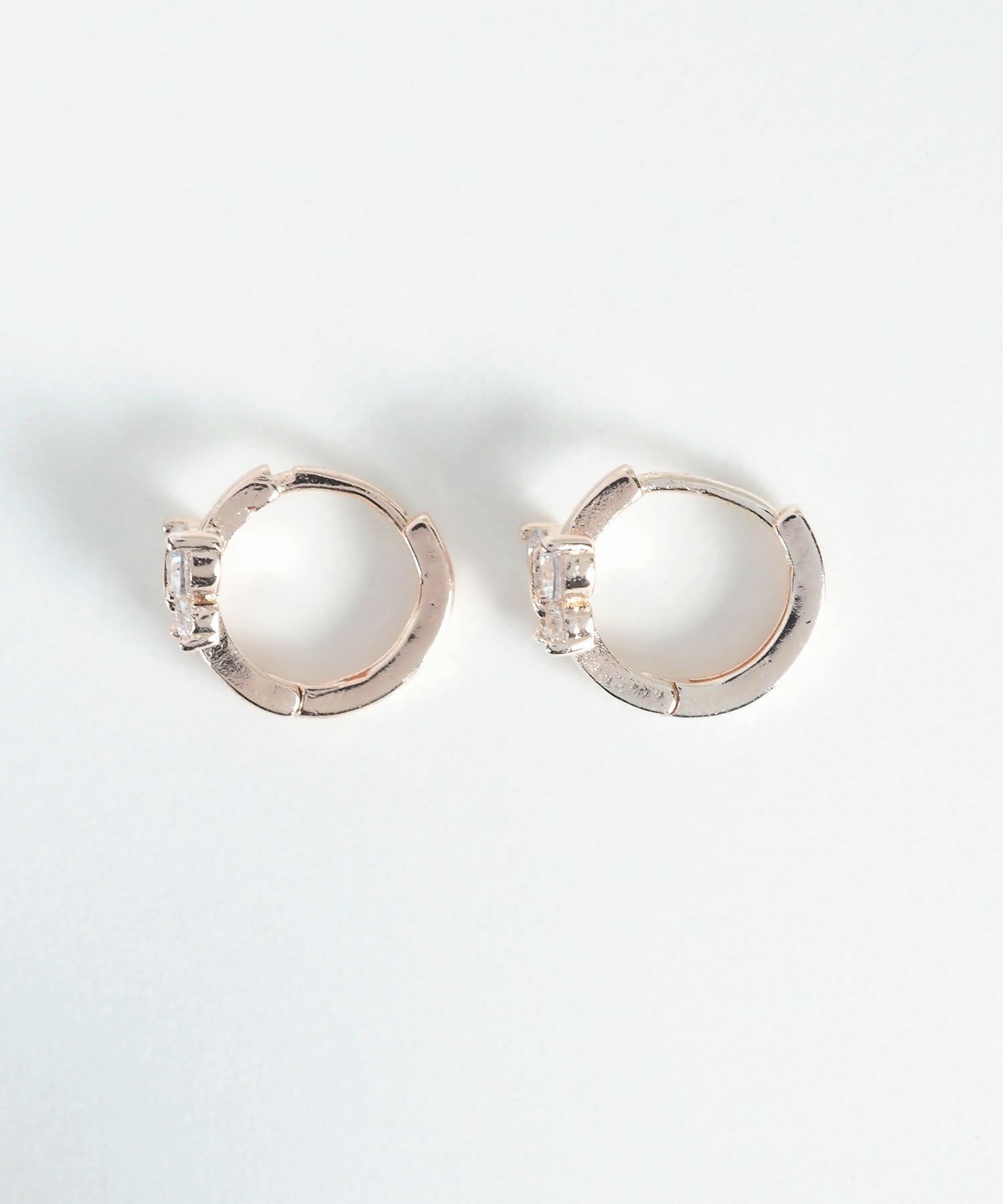 バタフライストーンワンタッチピアス