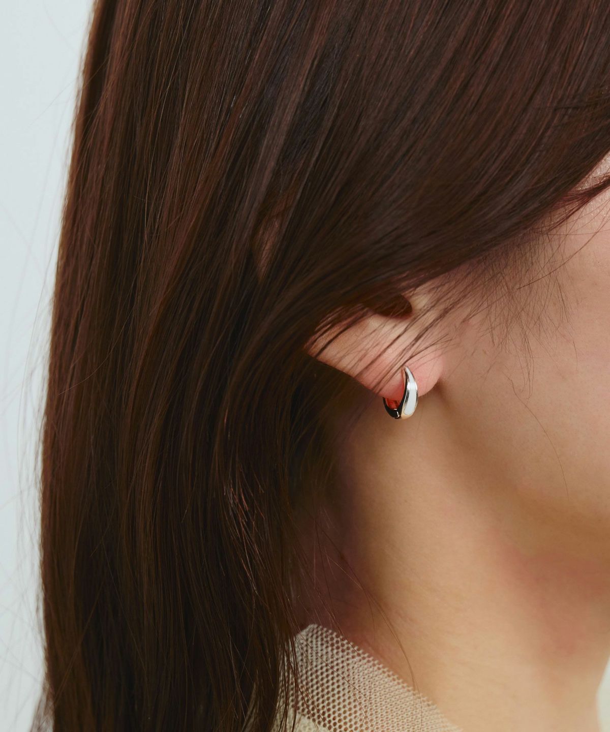 ホワイトラインワンタッチピアス