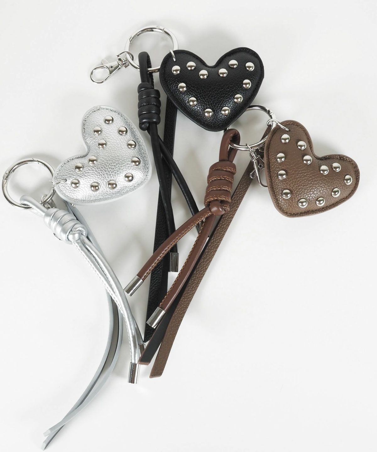 レザーハートメタルスタッズキーチャーム