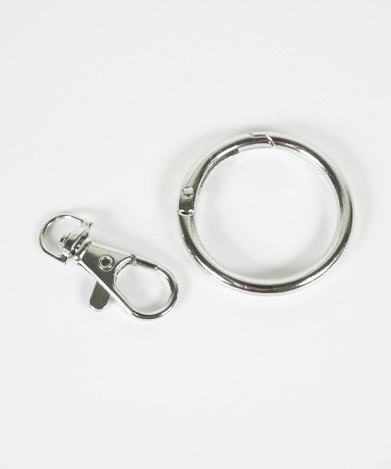 レザーハートメタルスタッズキーチャーム