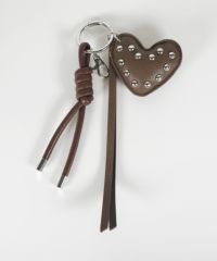 レザーハートメタルスタッズキーチャーム