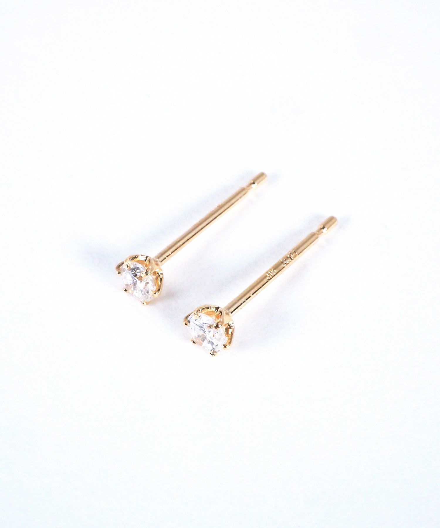 【web限定】[K18]ソリティアダイヤモンドピアス