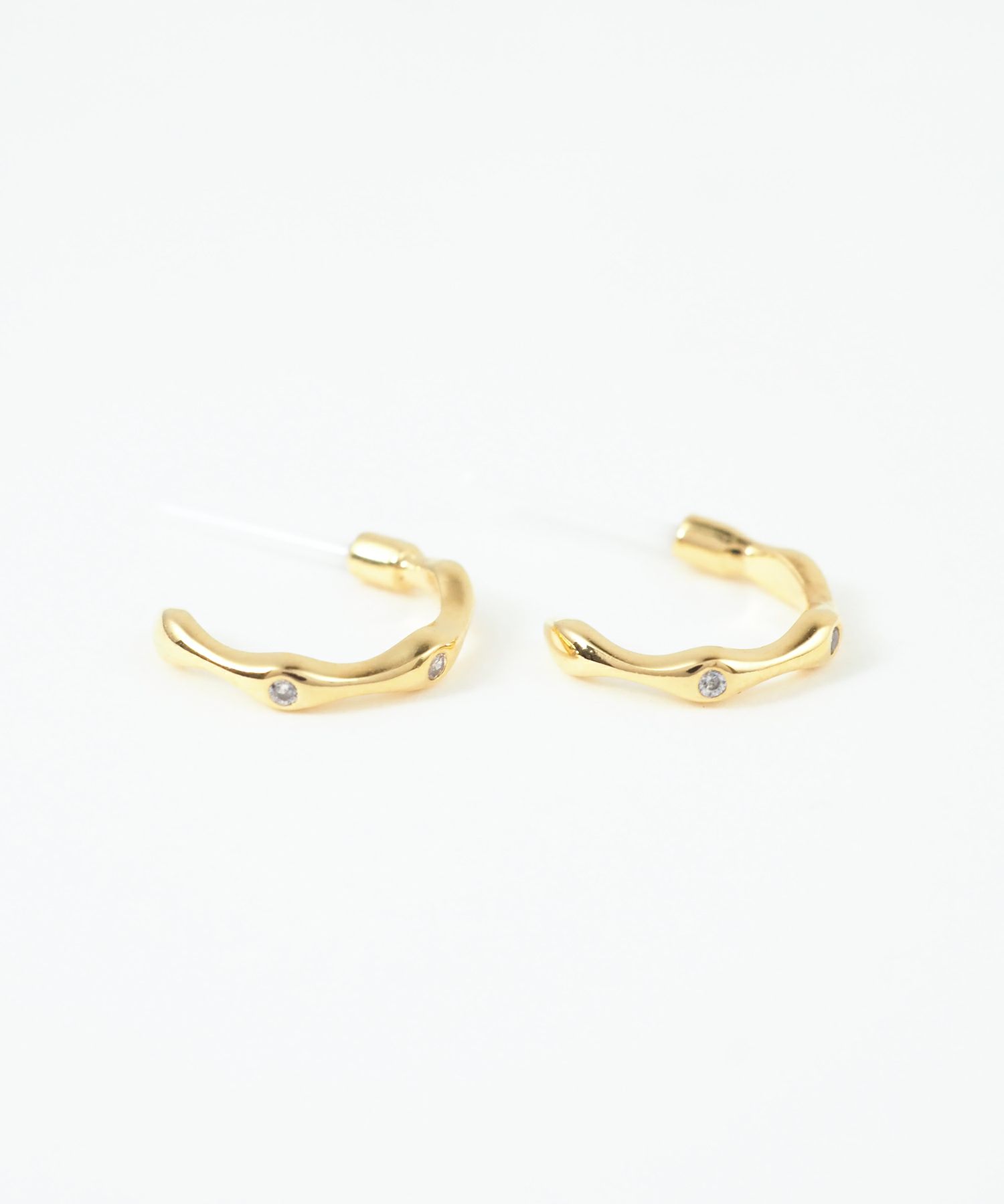 スリムウェーブフープセラミックポストピアス