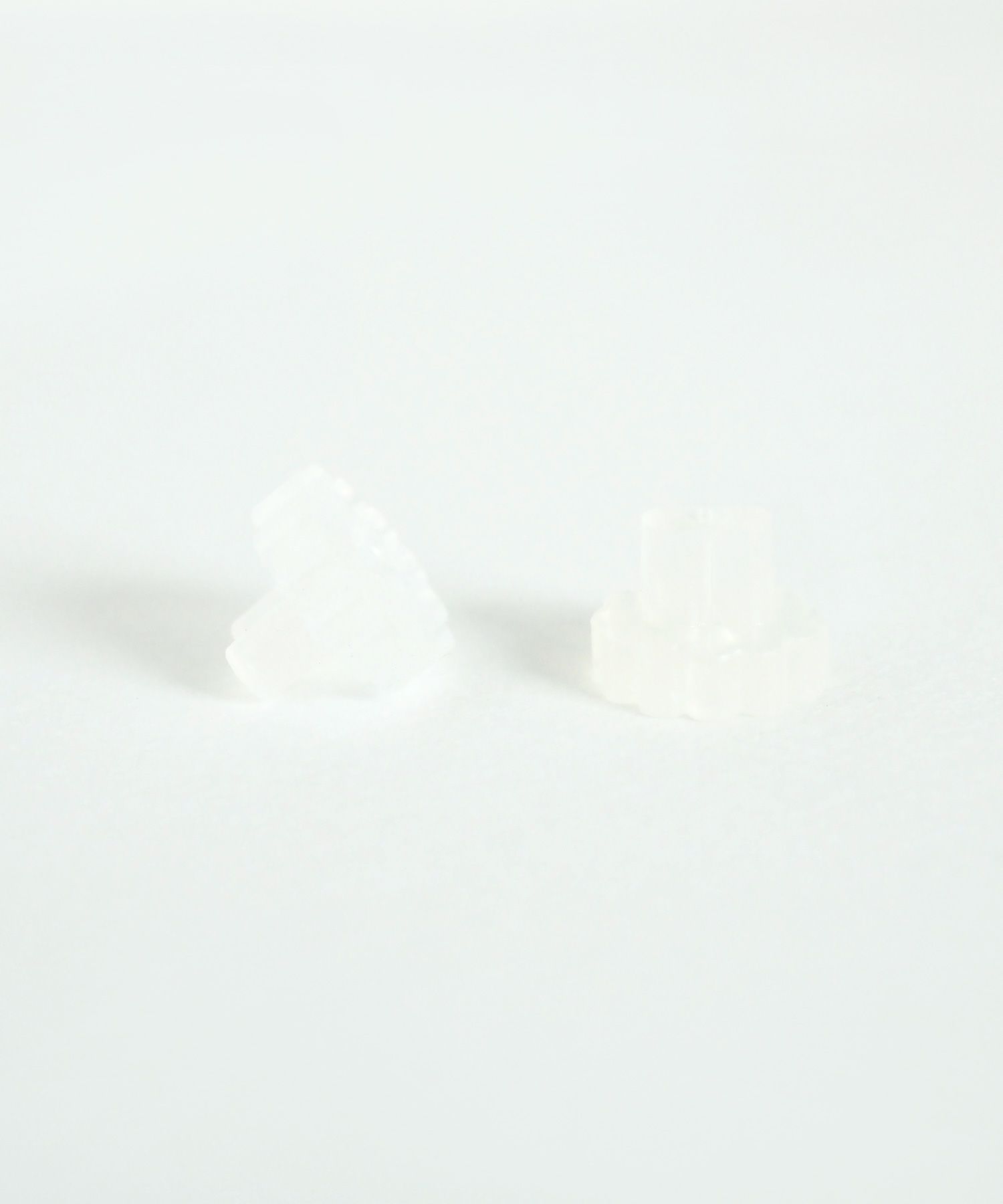 スリムウェーブフープセラミックポストピアス