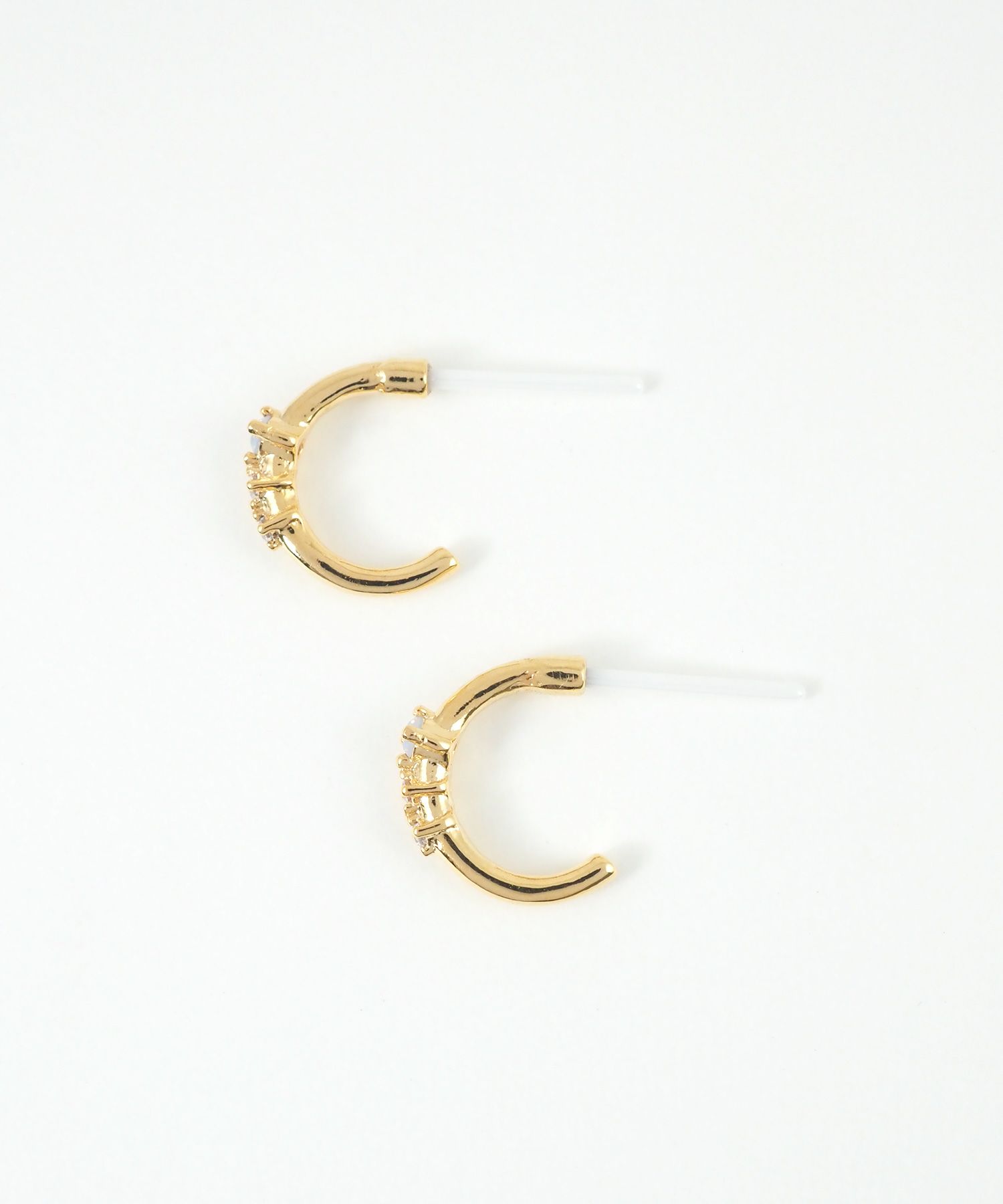 ホワイトストーンフープセラミックポストピアス