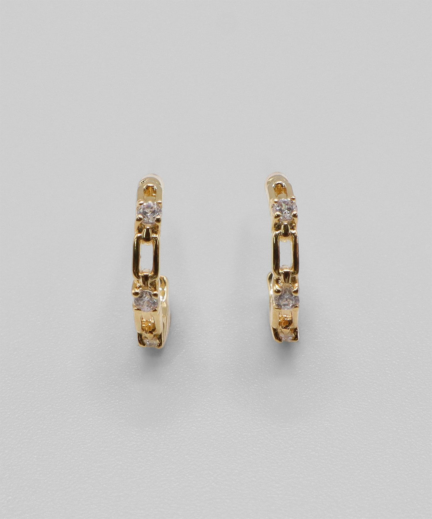 トリプルストーンフープセラミックポストピアス