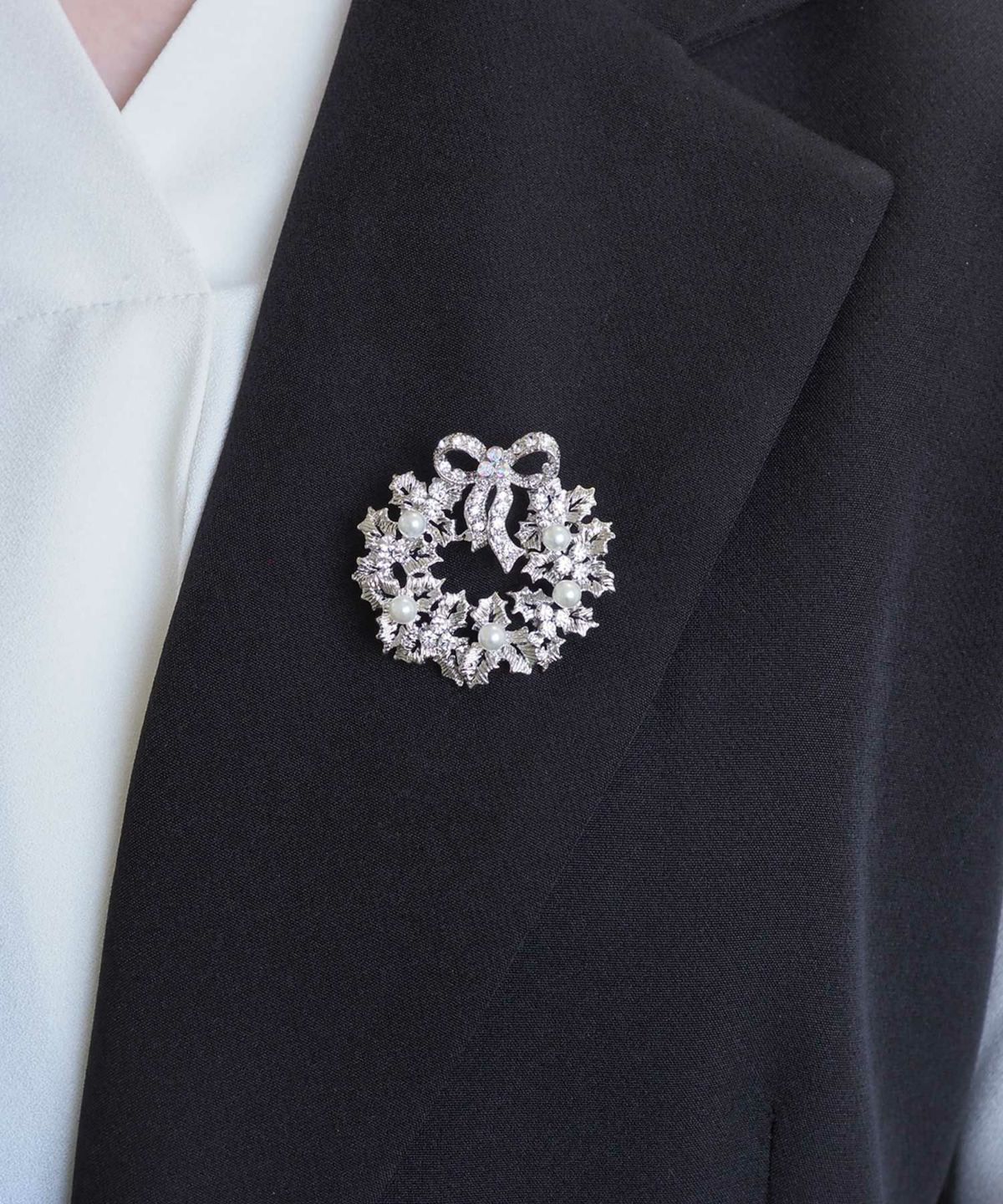 パールリースブローチ