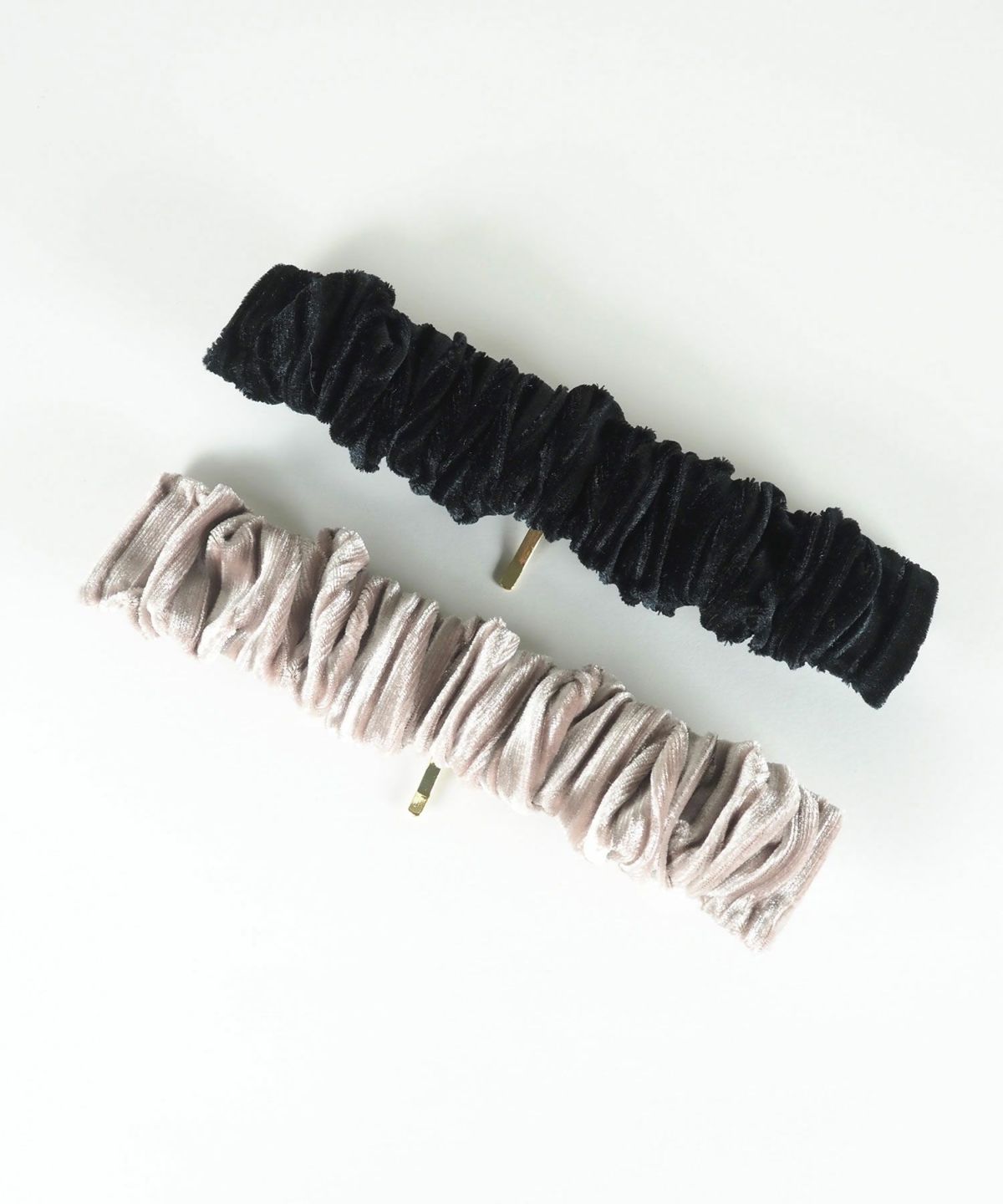 ベロアプリーツフック付きシュフィー