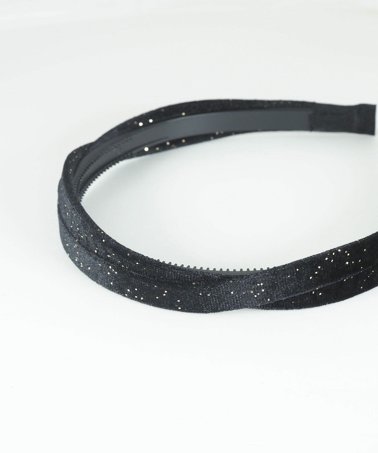 ツイストラメベロアカチューシャ