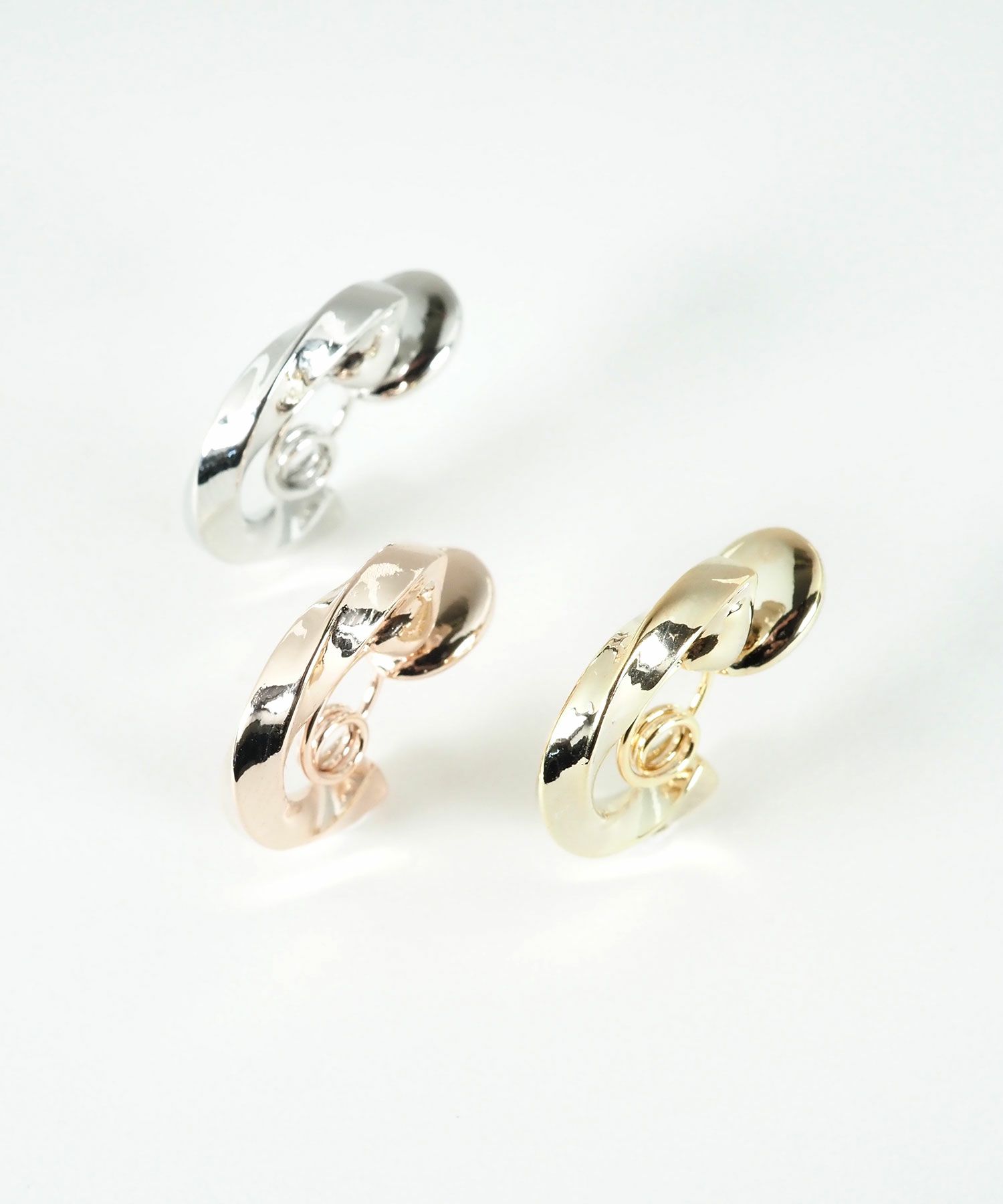 ツイストグランループフィットイヤリング