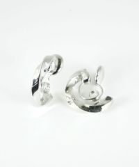 ツイストグランループフィットイヤリング