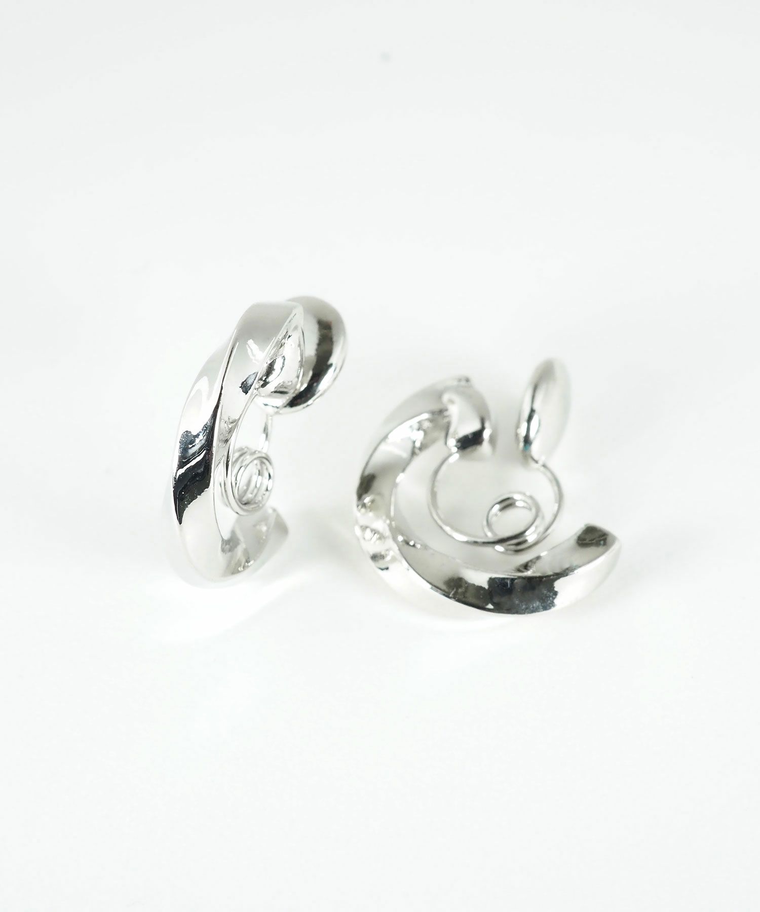 ツイストグランループフィットイヤリング