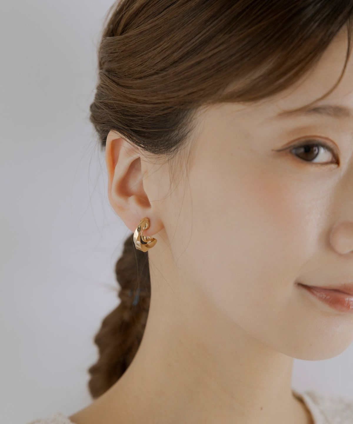 ツイストグランループフィットイヤリング