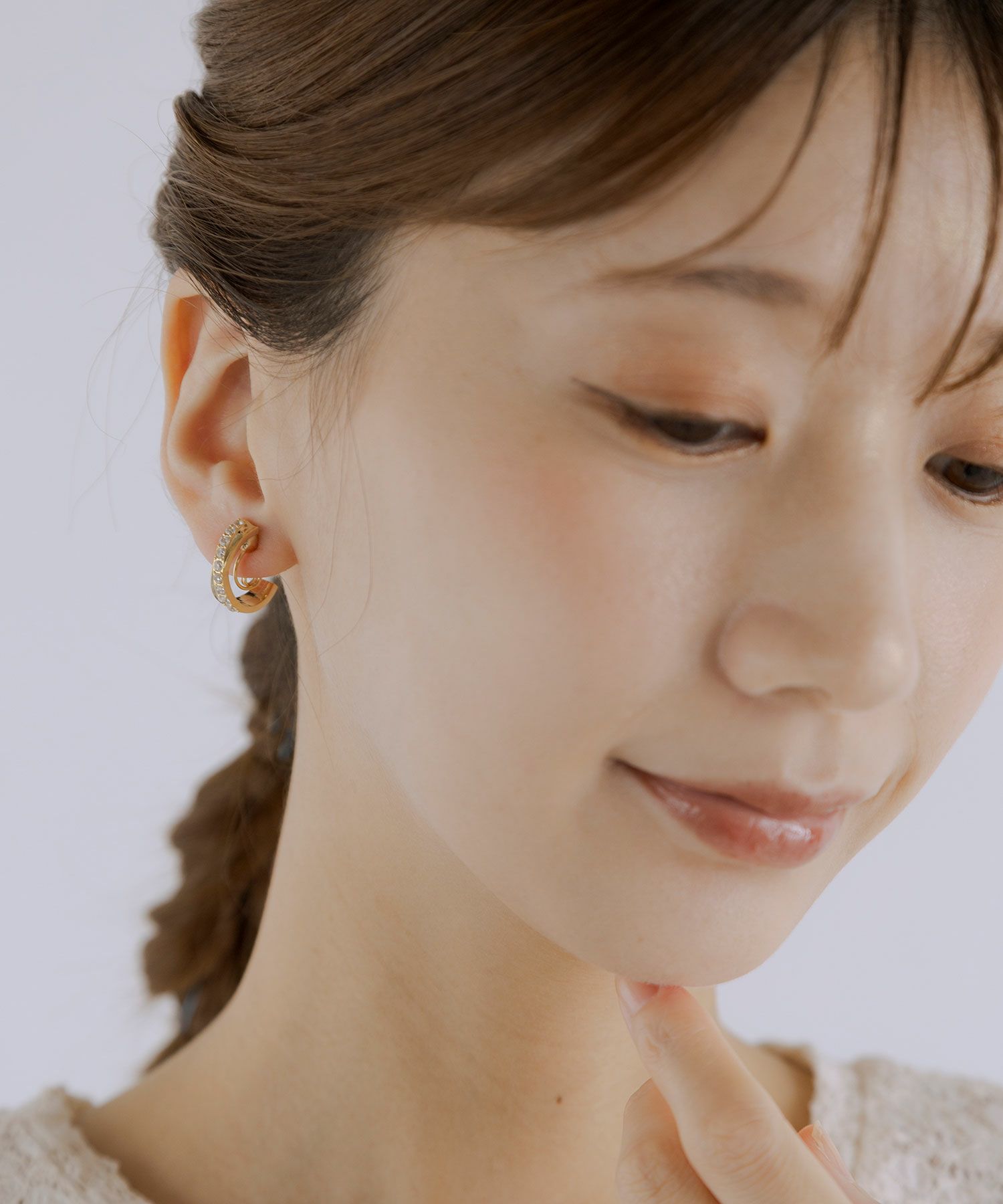 クロスラインストーングランループフィットイヤリング