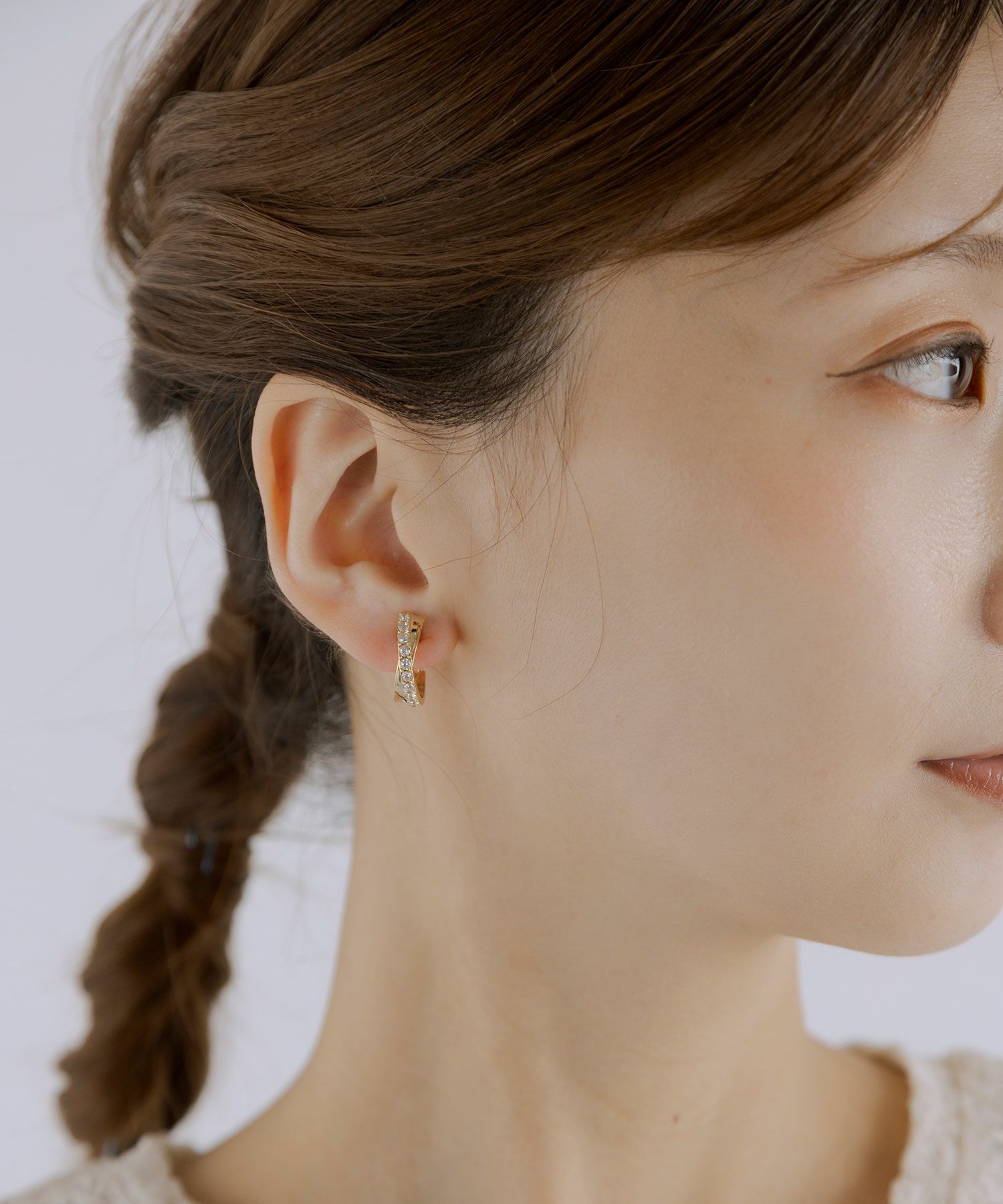 クロスラインストーングランループフィットイヤリング